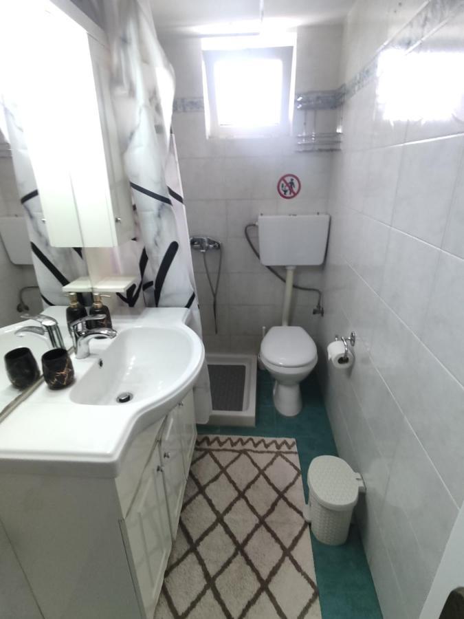 Aktis Apartment Artemida  Esterno foto